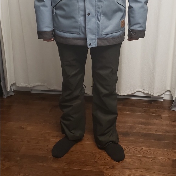 Snowboard/ski suit - Picture 4 of 7